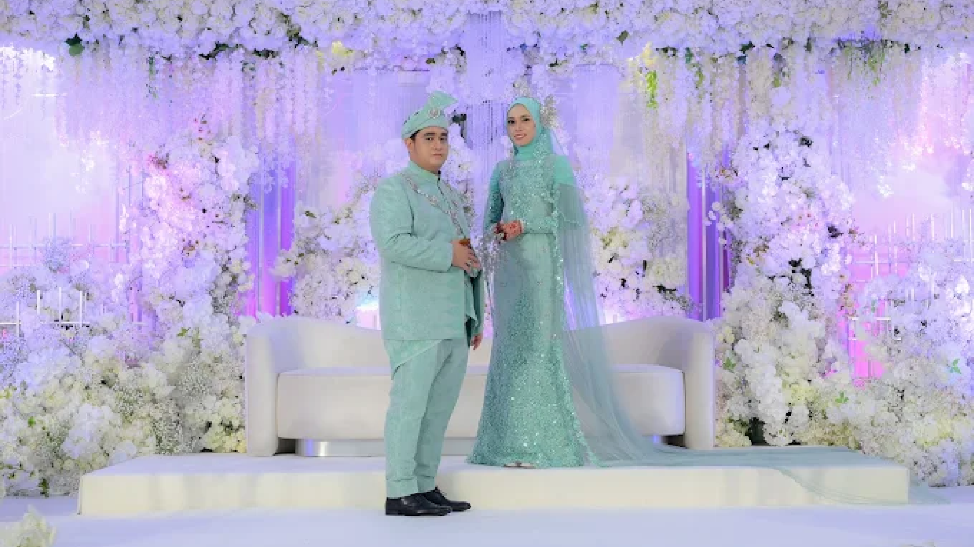 Pasangan Pengantin Elegan